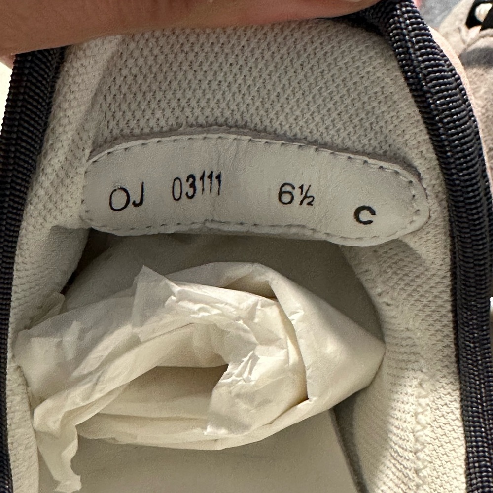 Salvatore Ferragamo Women Sneaker - Picture 8 of 10